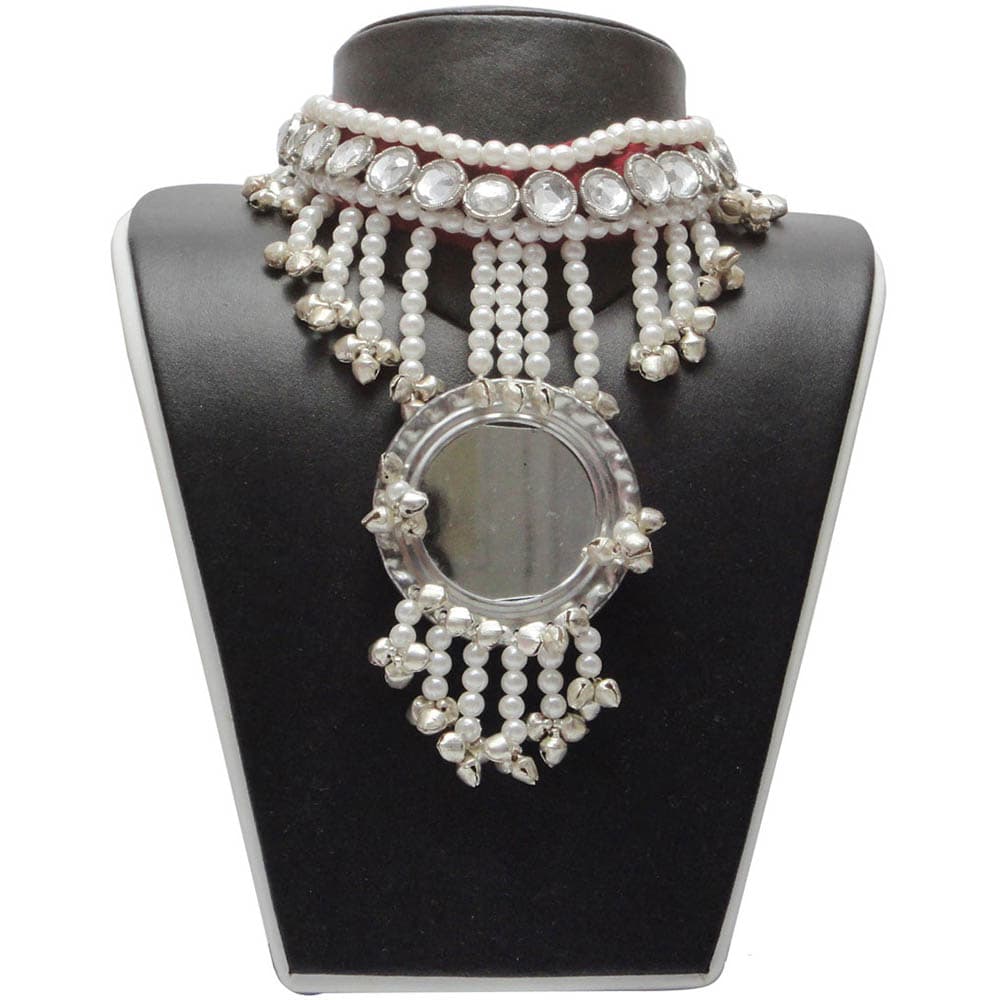 Traditional White Choker