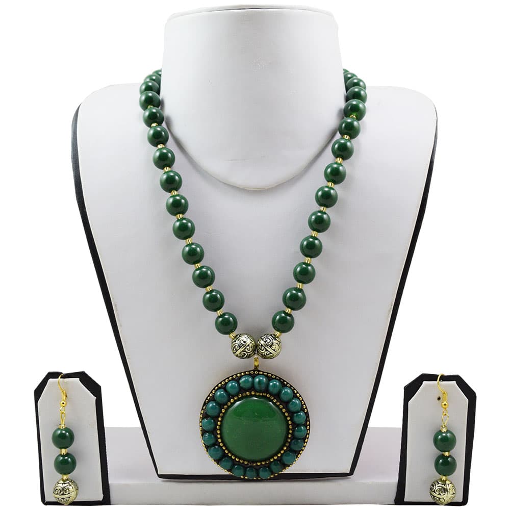 Green Designer Beads Pendant Beautiful Necklace with Earrings