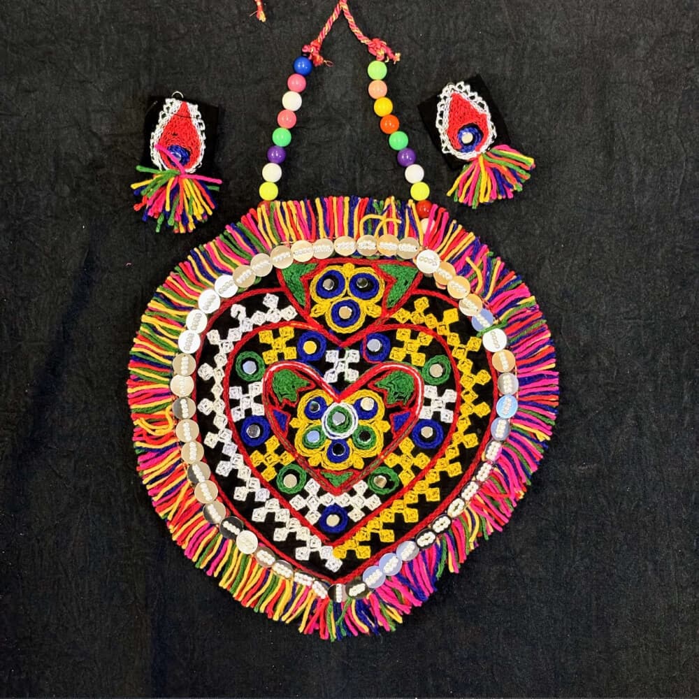 Traditional Kutchi Bharat Neck Piece for Chaniya Choli