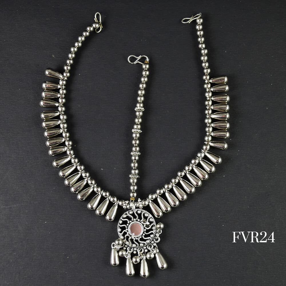Silver Oxidised Maang Tika