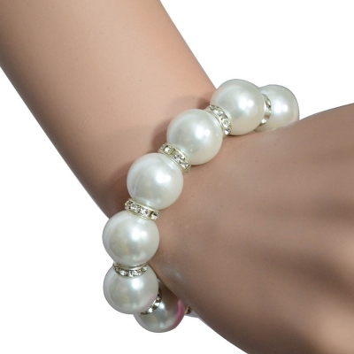 Cream Large Pearl set with Diamond Rings