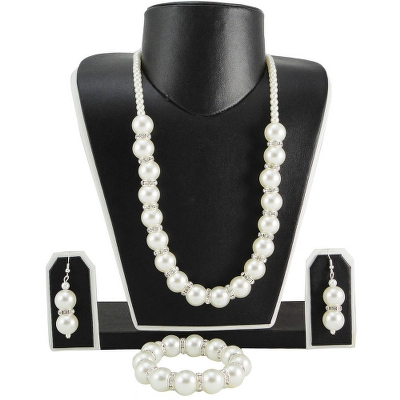 Cream Large Pearl set with Diamond Rings