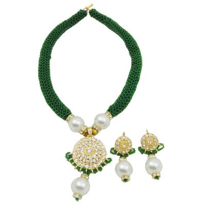 Green Jeko Moti Necklace with Diamond Pendant