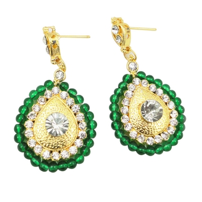 Green Beads Necklace with Diamond Stone Pendant