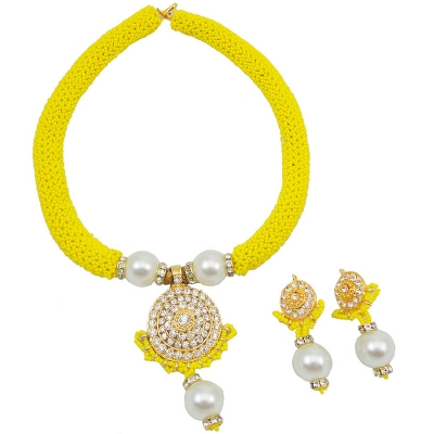 Yellow Jeko Moti Necklace with Diamond Stone Pendant