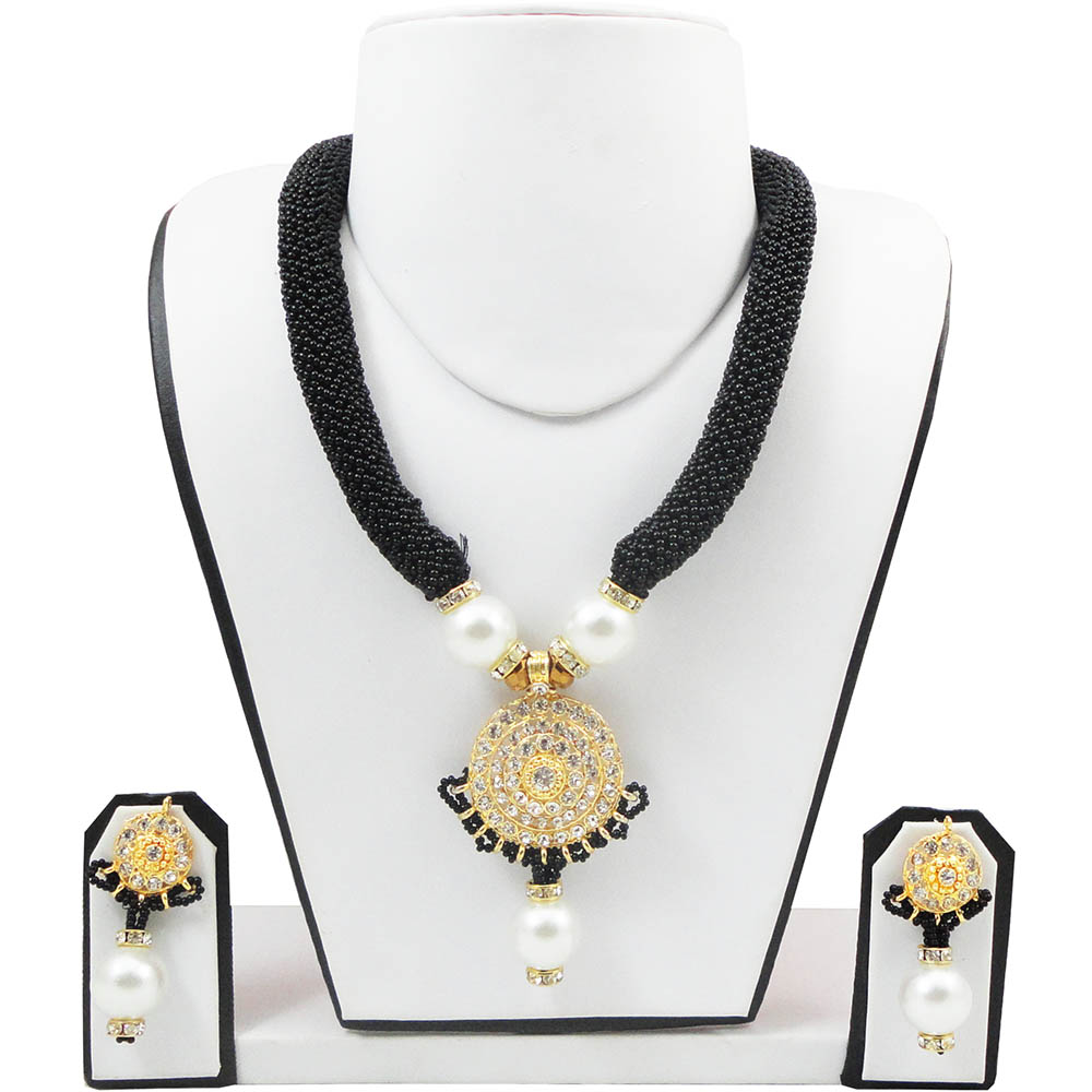 Black Jeko Moti Necklace with Diamond Stone Pendant
