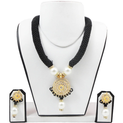 Black Jeko Moti Necklace with Diamond Stone Pendant