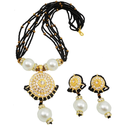 Black Jeko Moti Necklace with Diamond Stone Pendant