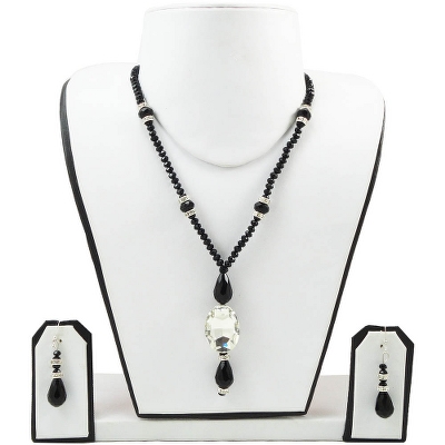 Black Crystal Beads Necklace with Rhinestone pendant
