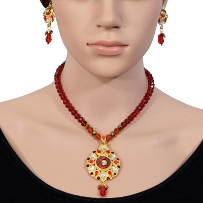 Red Crystal Beads Golden Pendant Necklace