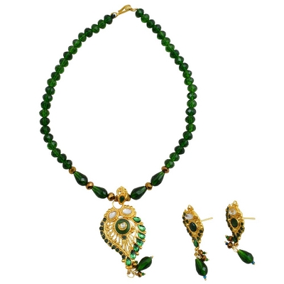 Green Crystal Beads Golden Pendant Necklace