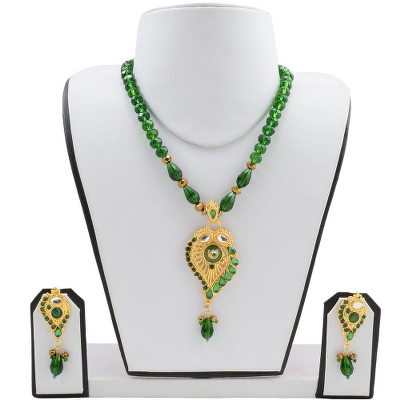 Green Crystal Beads Golden Pendant Necklace