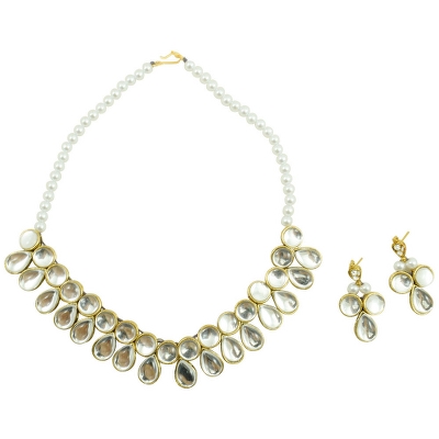 White Pearl Kundan Necklace