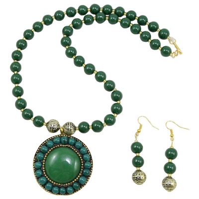 Green Designer Beads Pendant Beautiful Necklace with Earrings
