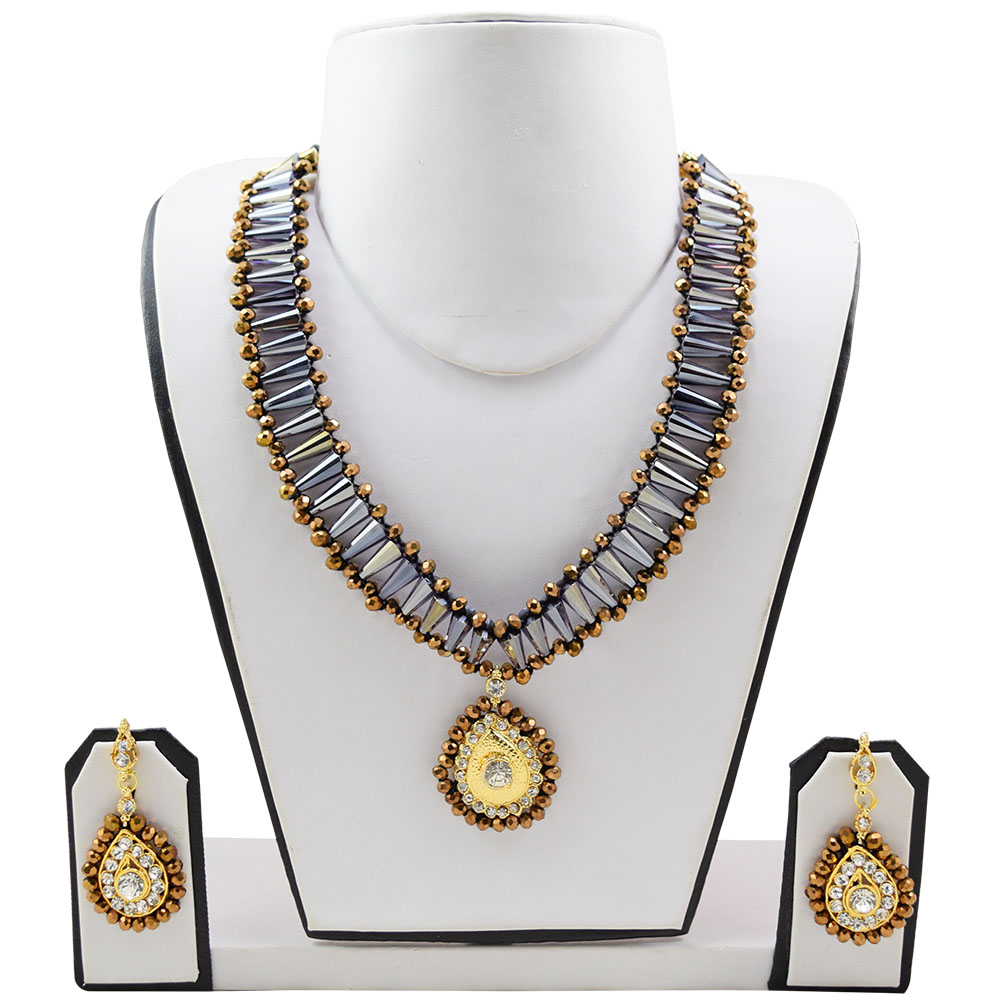 Designer Beads Diamond Stone Pendant Choker Necklace Set