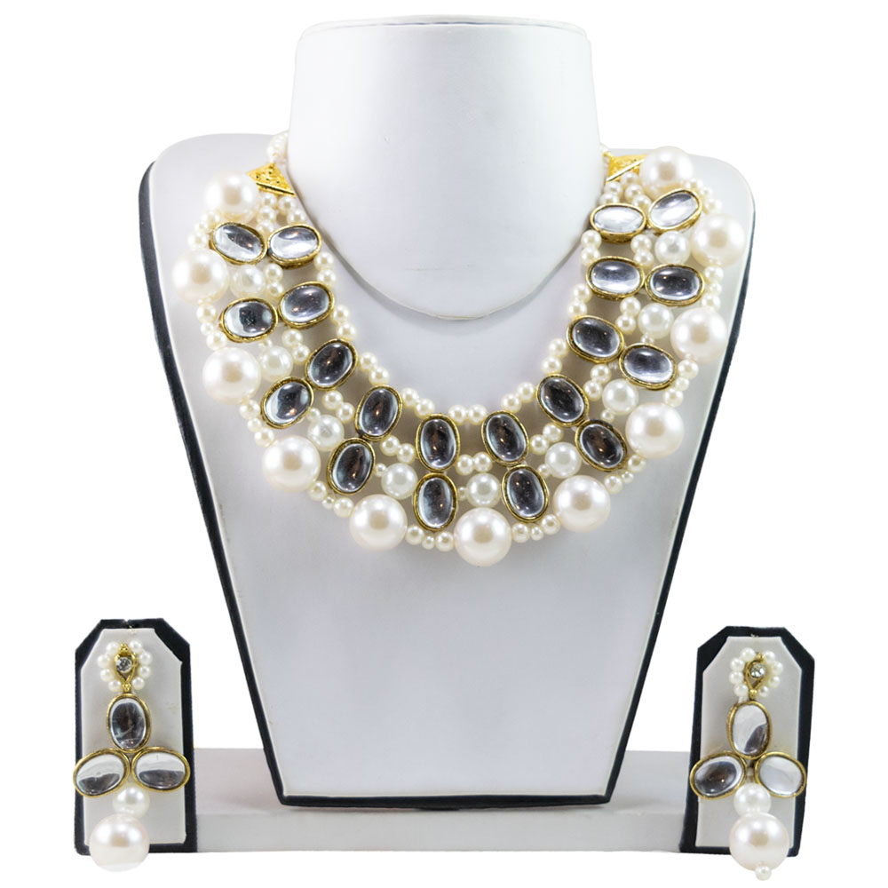 Off White Pearls Necklace Set