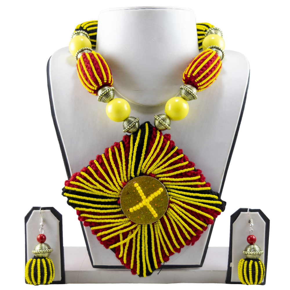 Jeko Moti Woolen Threads Handmade Necklace