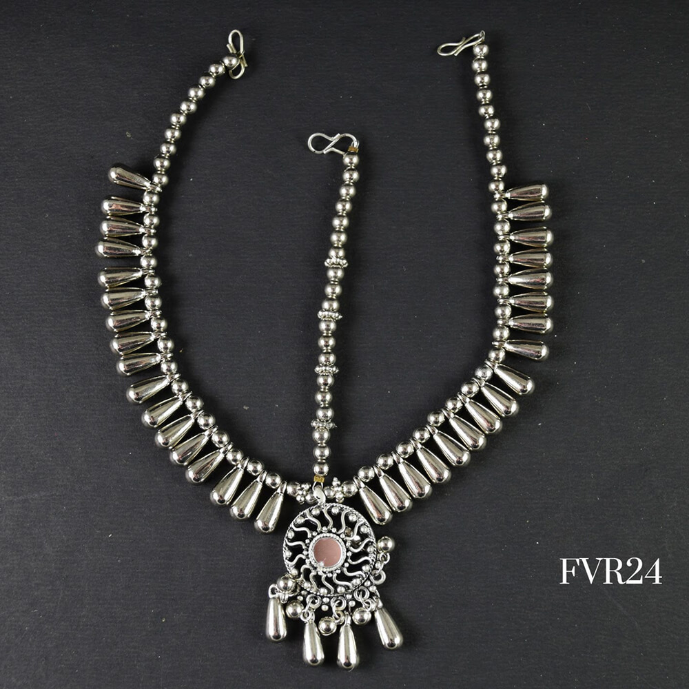 Silver Oxidised Maang Tika