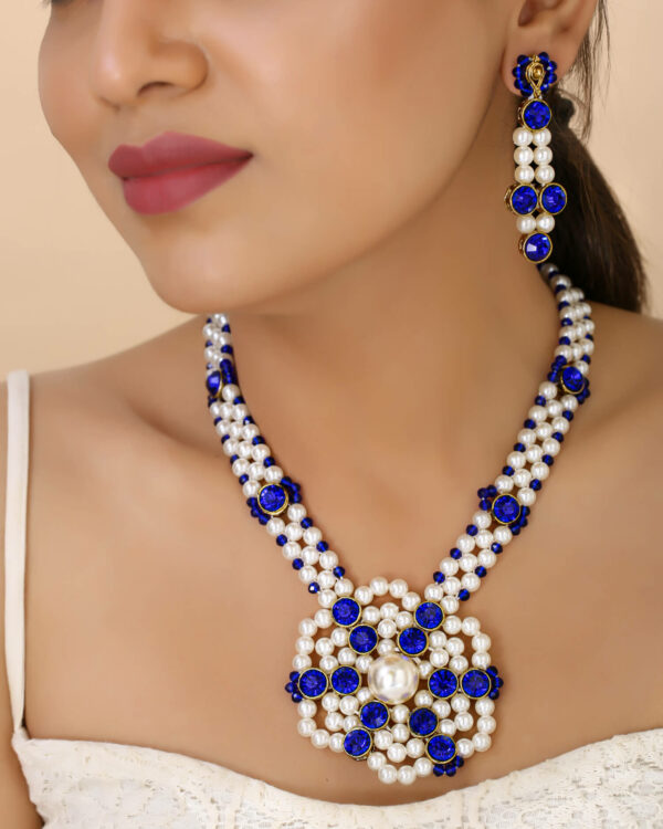 Beautiful Girl Wearing Blue White Beads Kundan Necklace Set