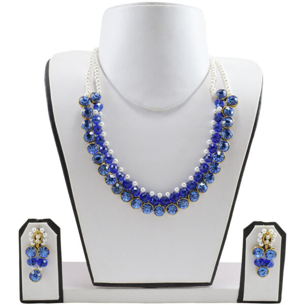 blue choker necklace with earrings on dummy